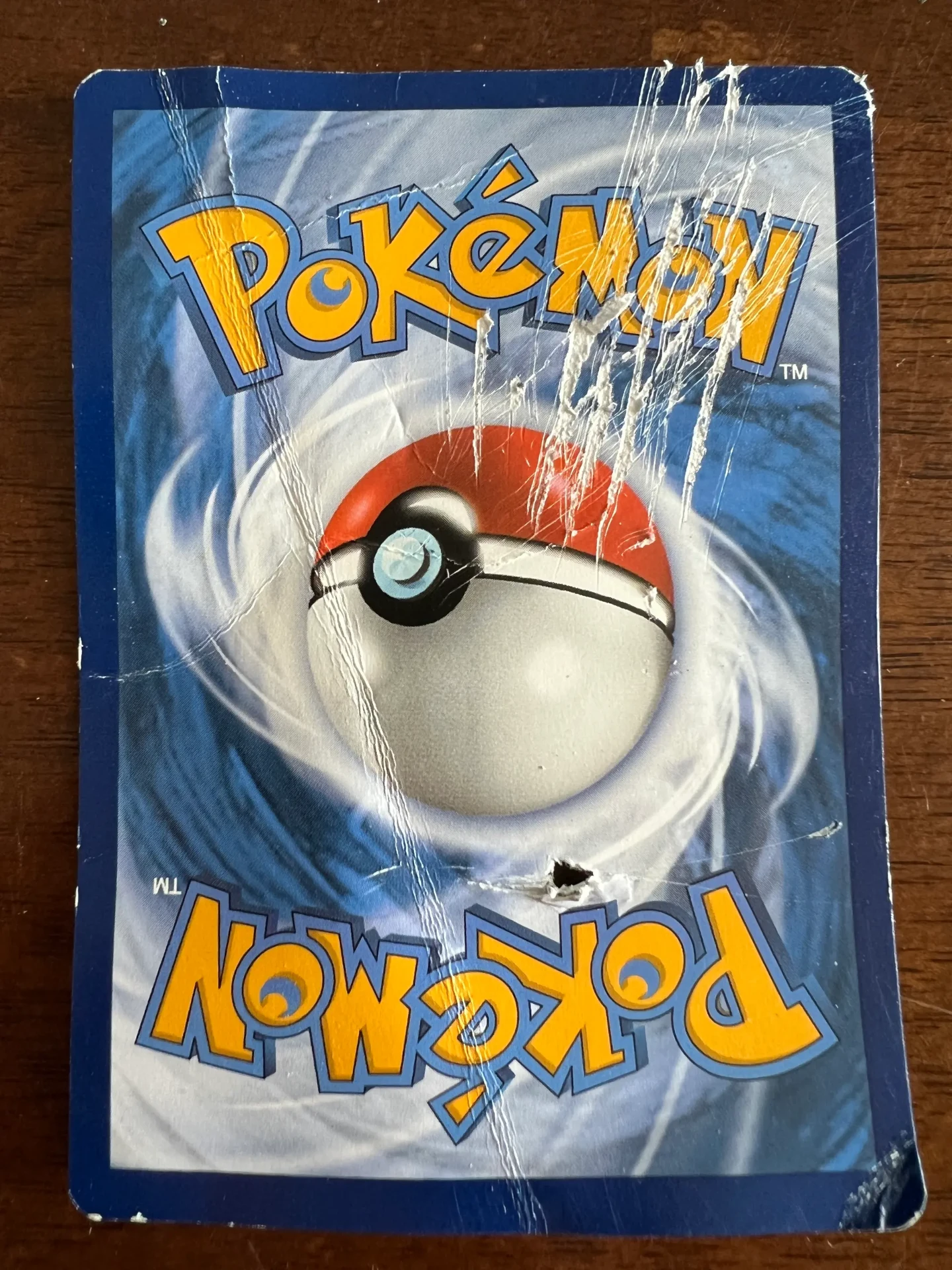 Exempel på Pokémonkort i skick Poor (PO)